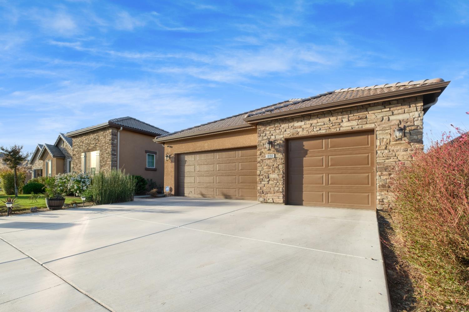 1890 Tamworth Ave, Tulare, CA 93274