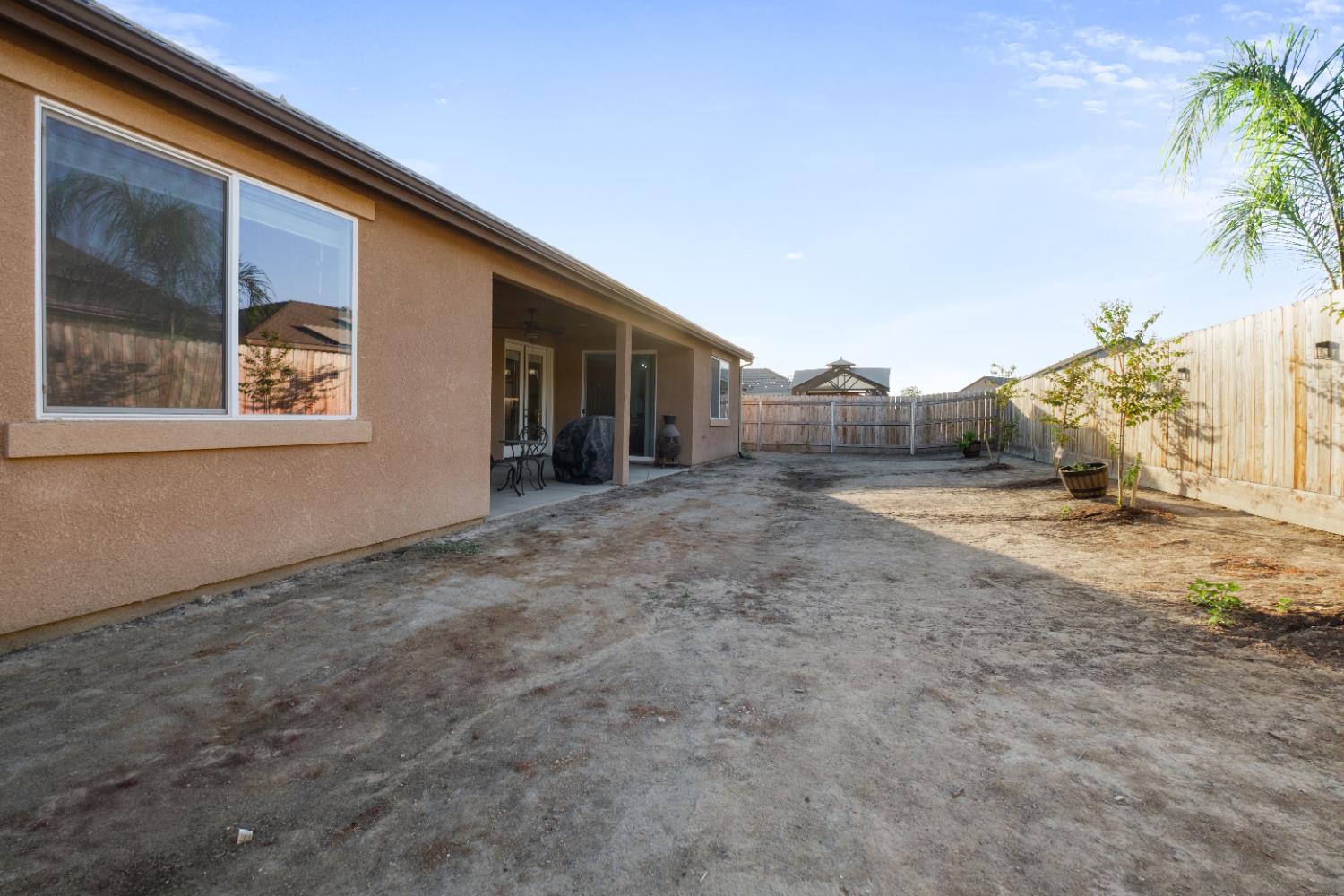 1890 Tamworth Ave, Tulare, CA 93274