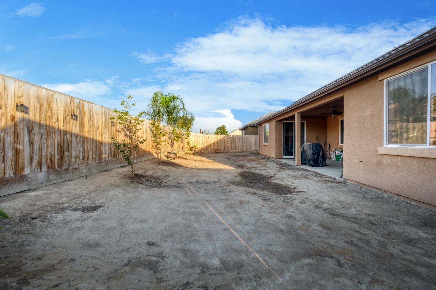 1890 Tamworth Ave, Tulare, CA 93274