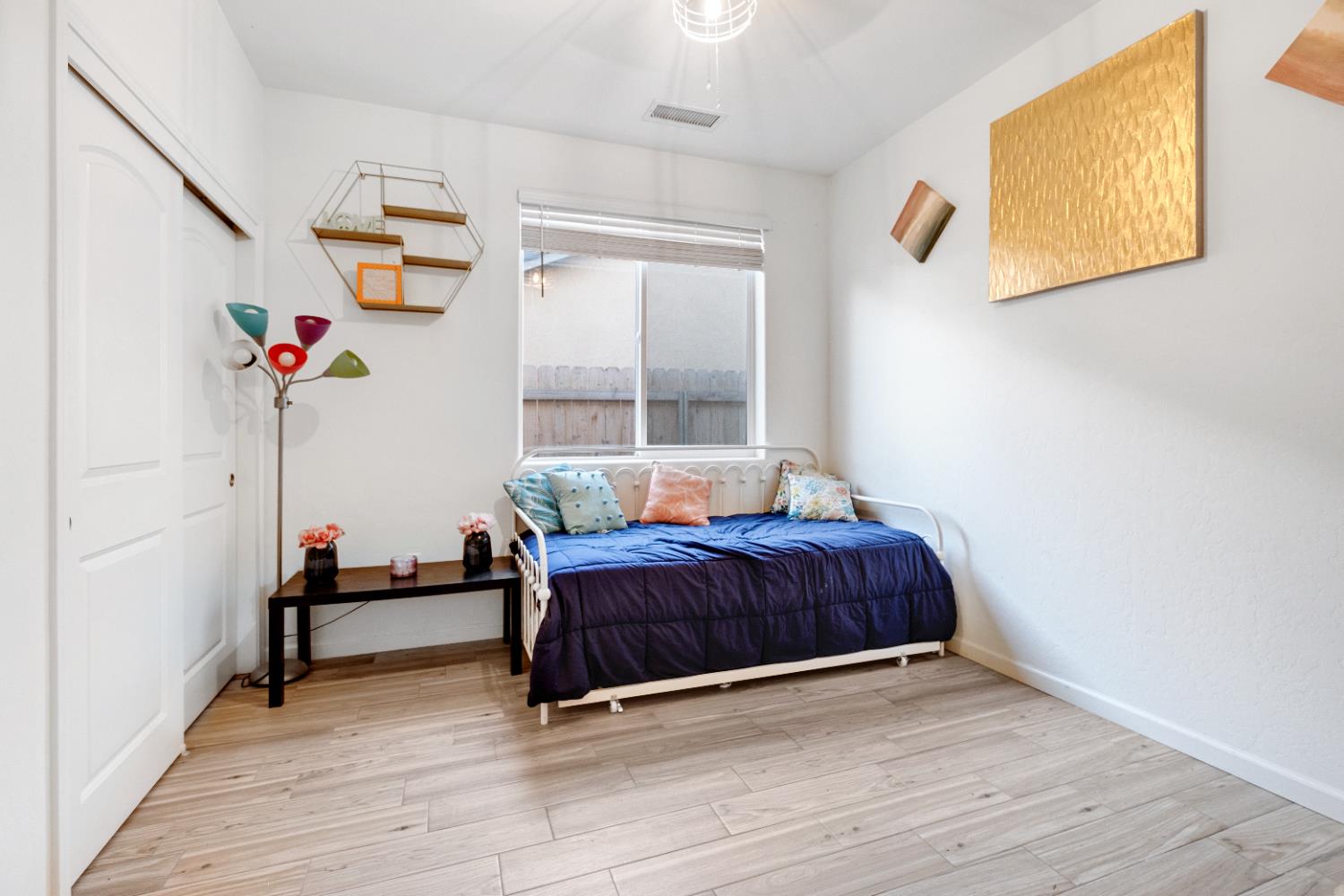 1890 Tamworth Ave, Tulare, CA 93274