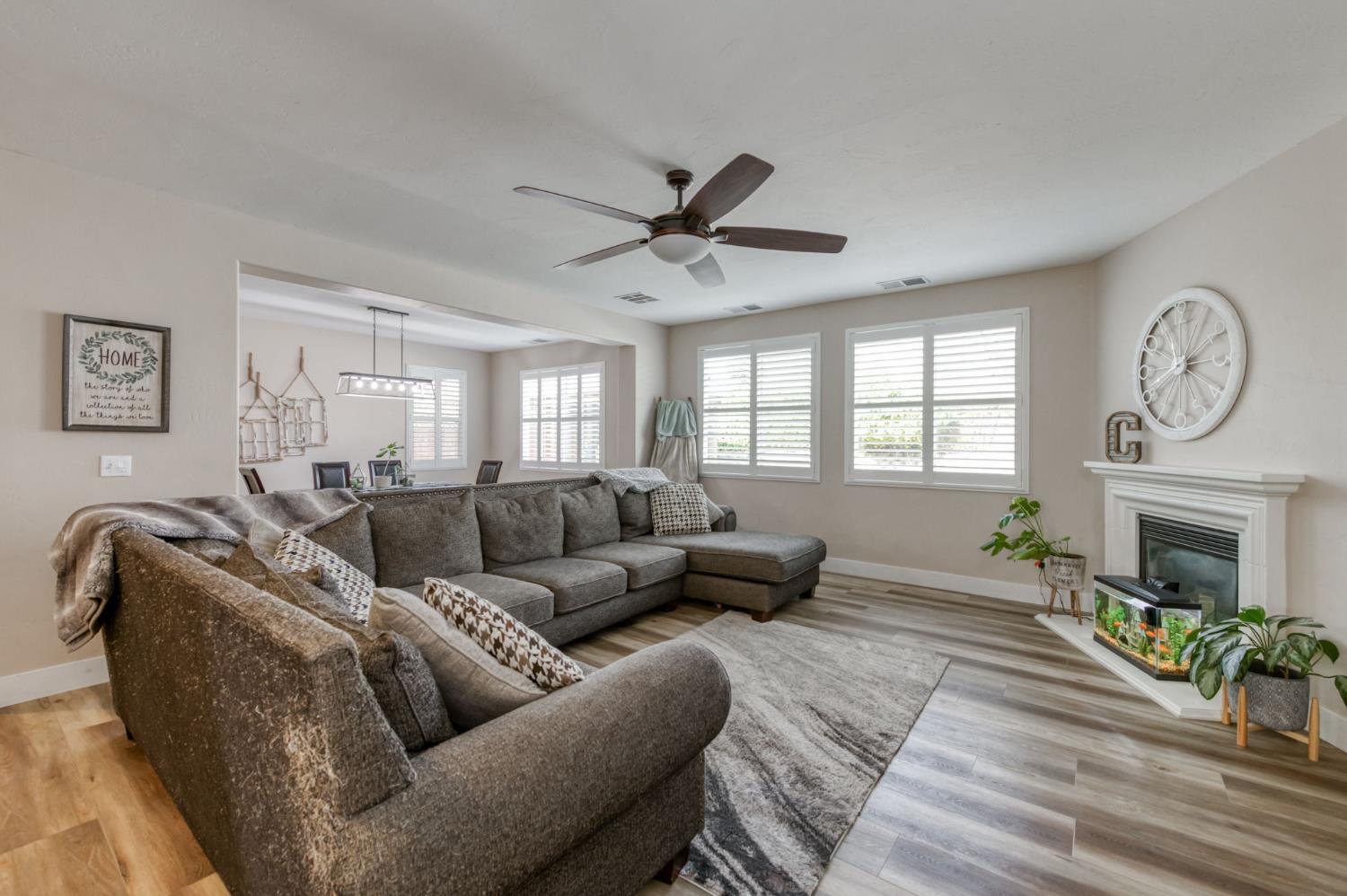 3129 3129 Ashcroft Avenue, Clovis, CA 93619