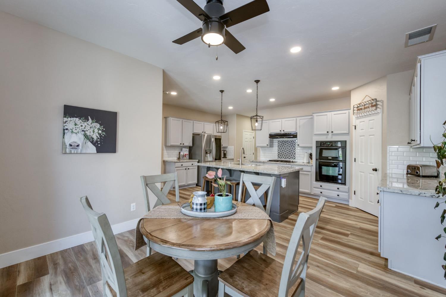 3129 3129 Ashcroft Avenue, Clovis, CA 93619