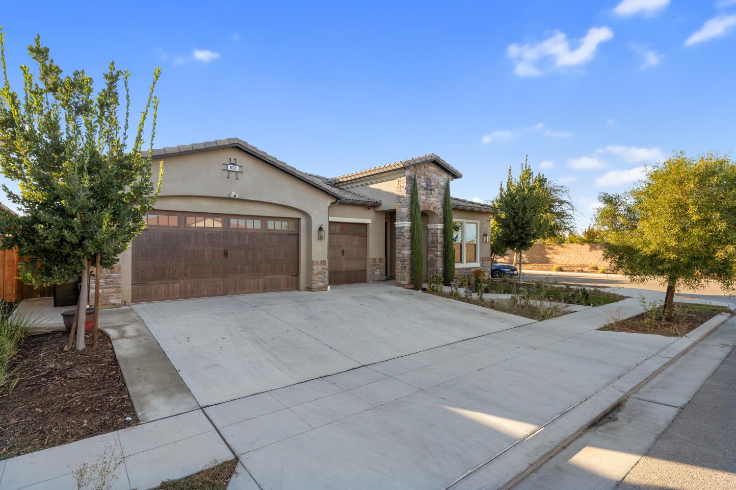 2871 N Cypress Ave, Fresno, CA 93727