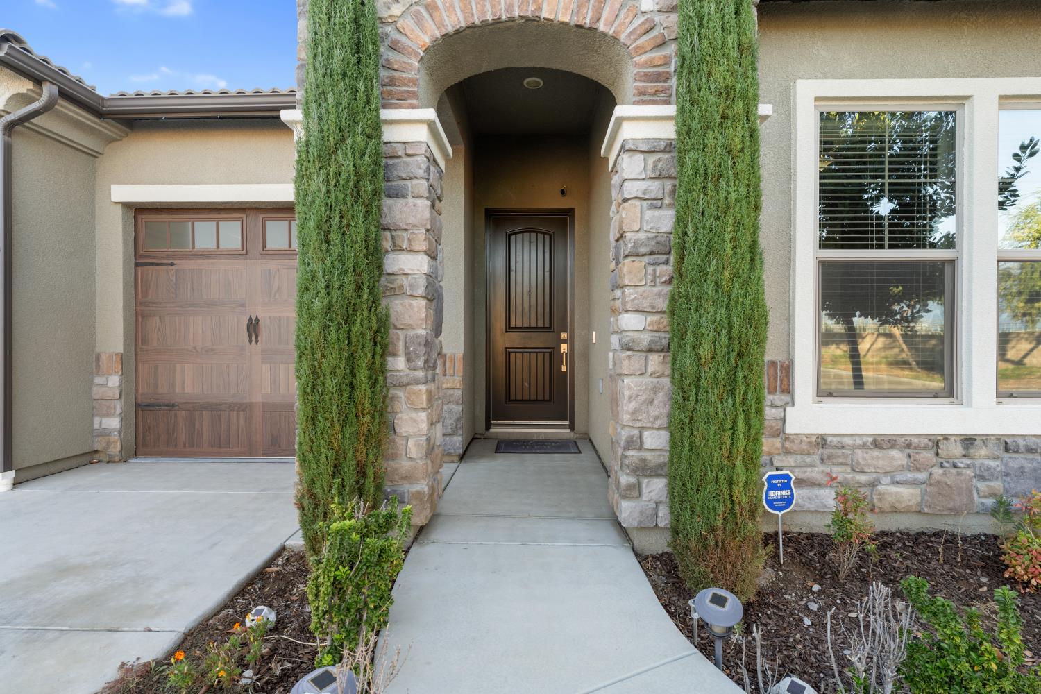 2871 N Cypress Ave, Fresno, CA 93727