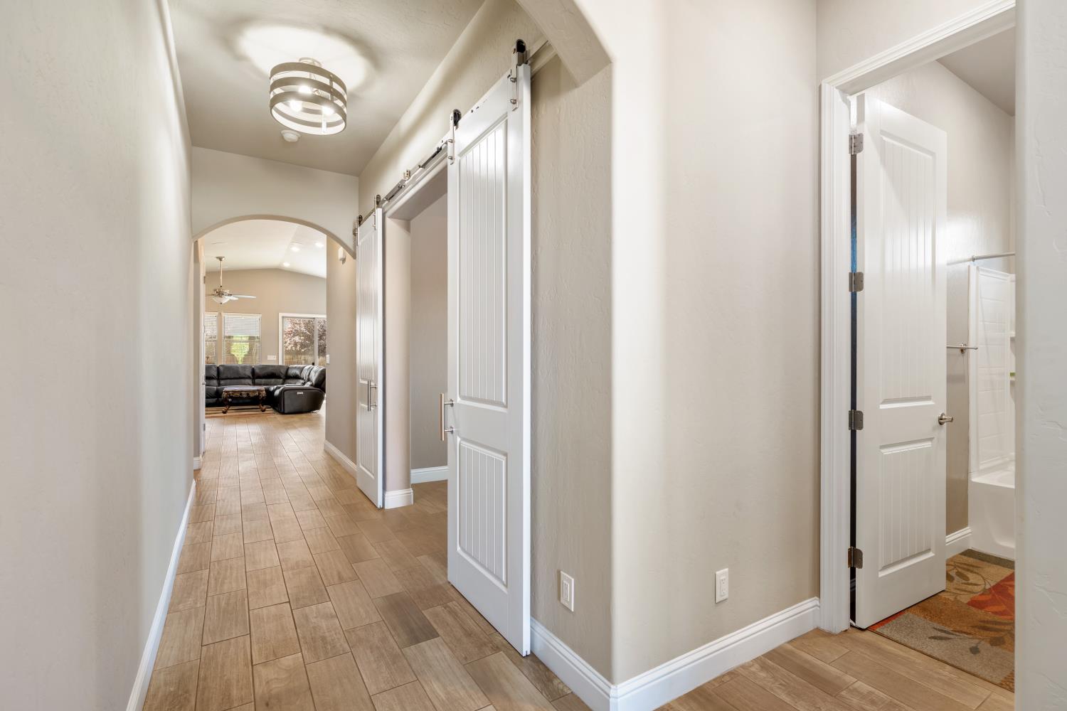 2871 N Cypress Ave, Fresno, CA 93727