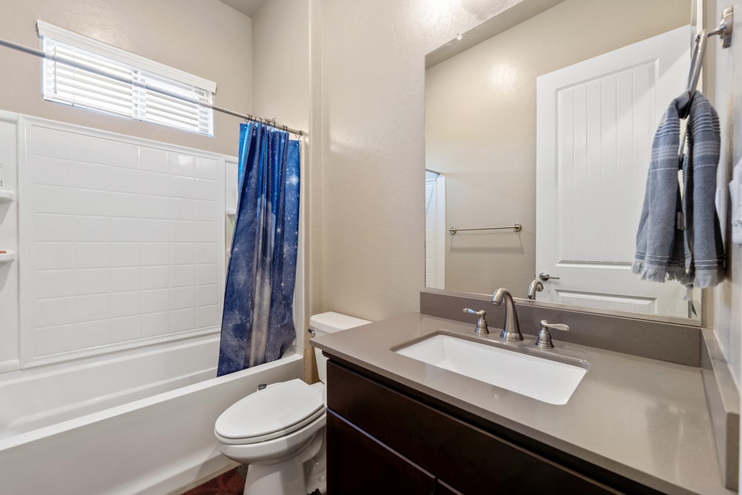 2871 N Cypress Ave, Fresno, CA 93727