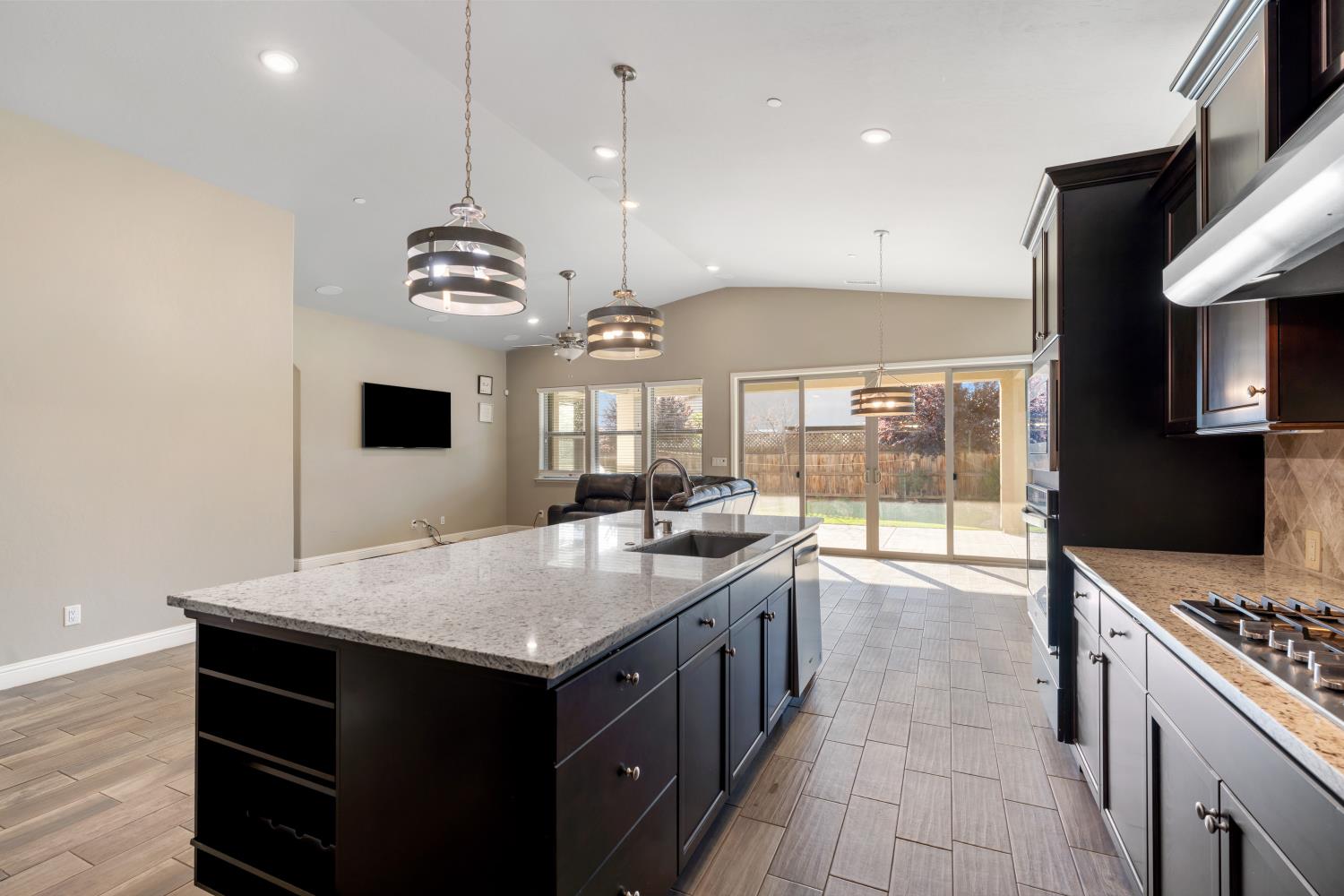 2871 N Cypress Ave, Fresno, CA 93727