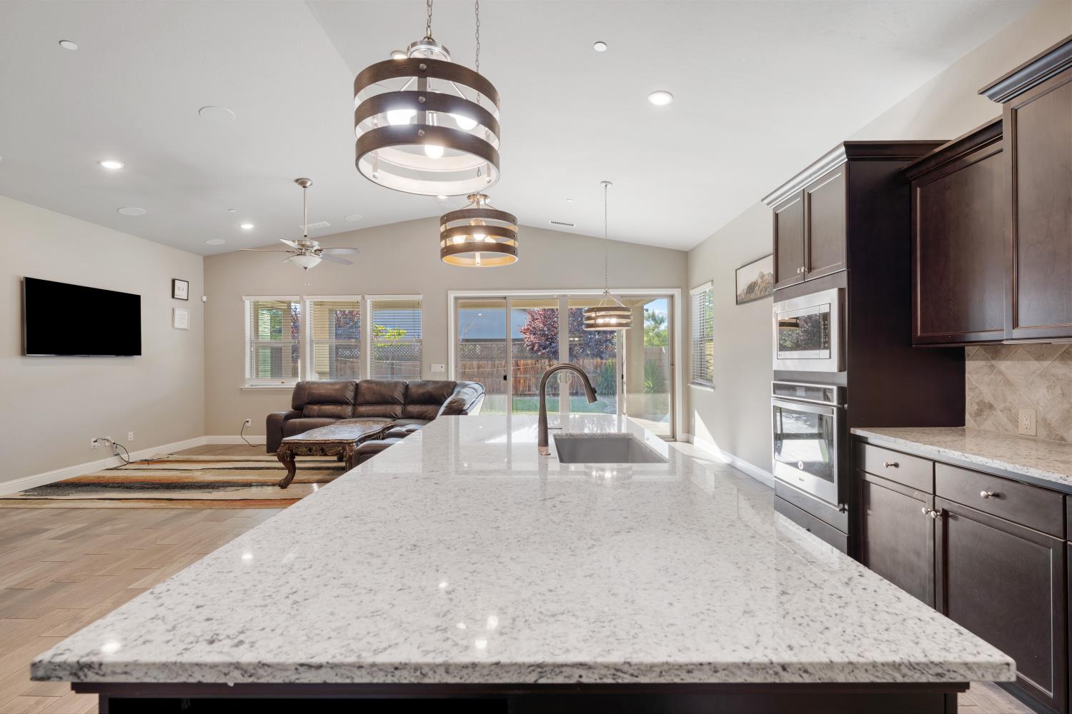 2871 N Cypress Ave, Fresno, CA 93727