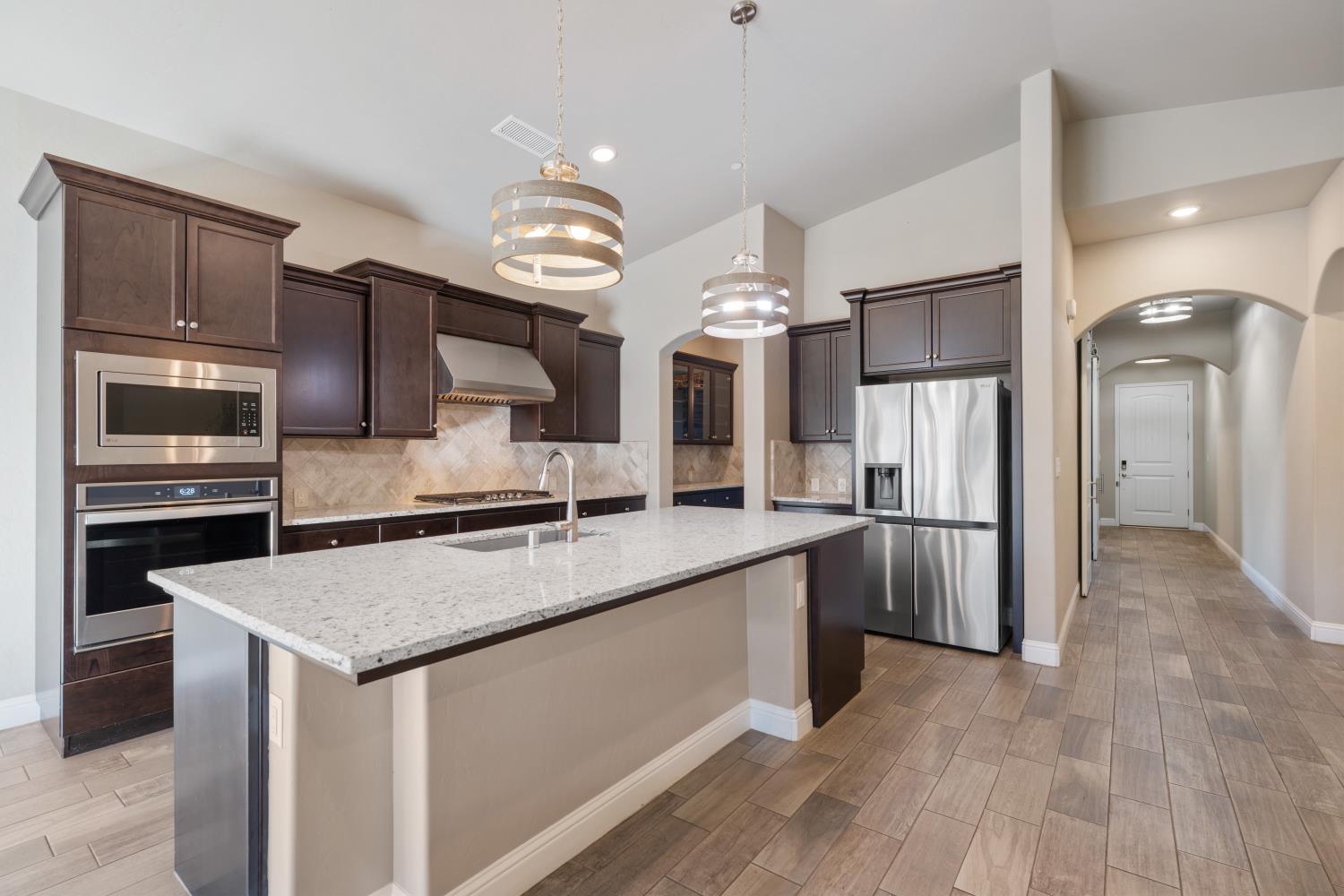 2871 N Cypress Ave, Fresno, CA 93727