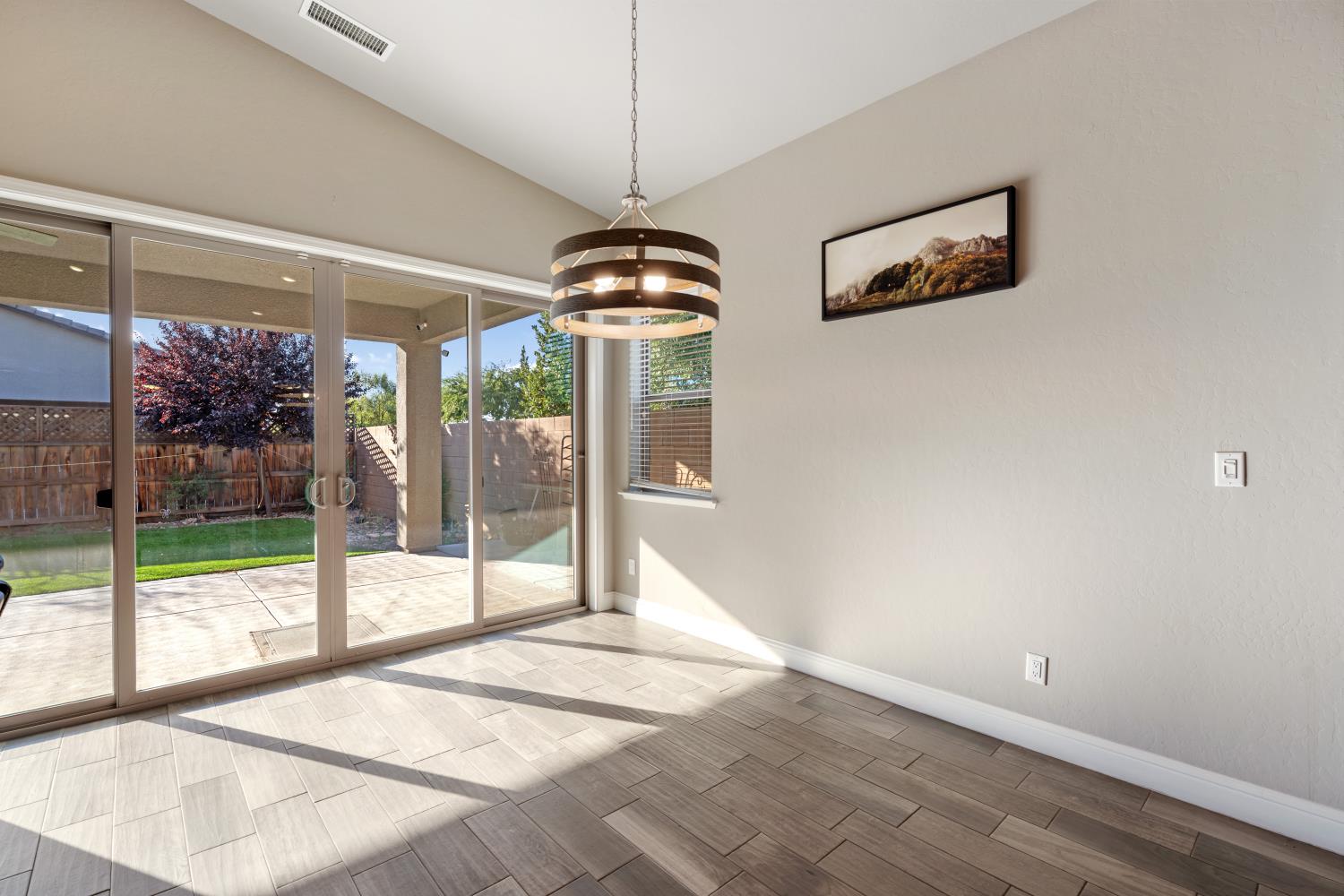 2871 N Cypress Ave, Fresno, CA 93727