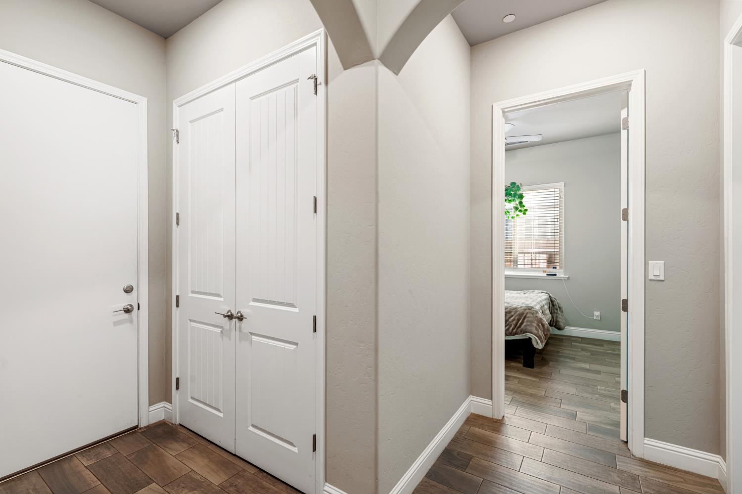 2871 N Cypress Ave, Fresno, CA 93727