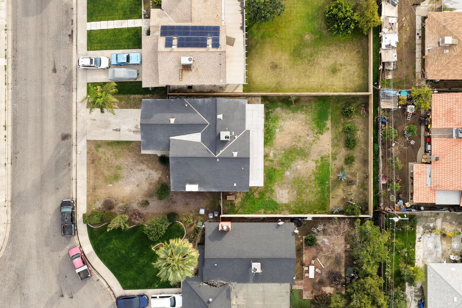 5813 Lenz Ct, Bakersfield, CA 93307