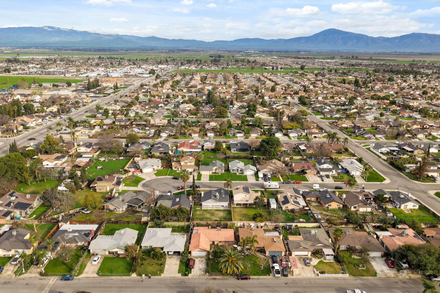 5813 Lenz Ct, Bakersfield, CA 93307