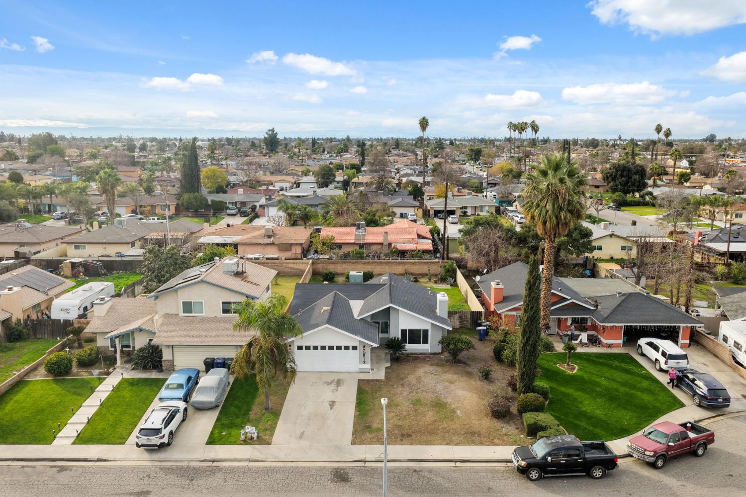 5813 Lenz Ct, Bakersfield, CA 93307