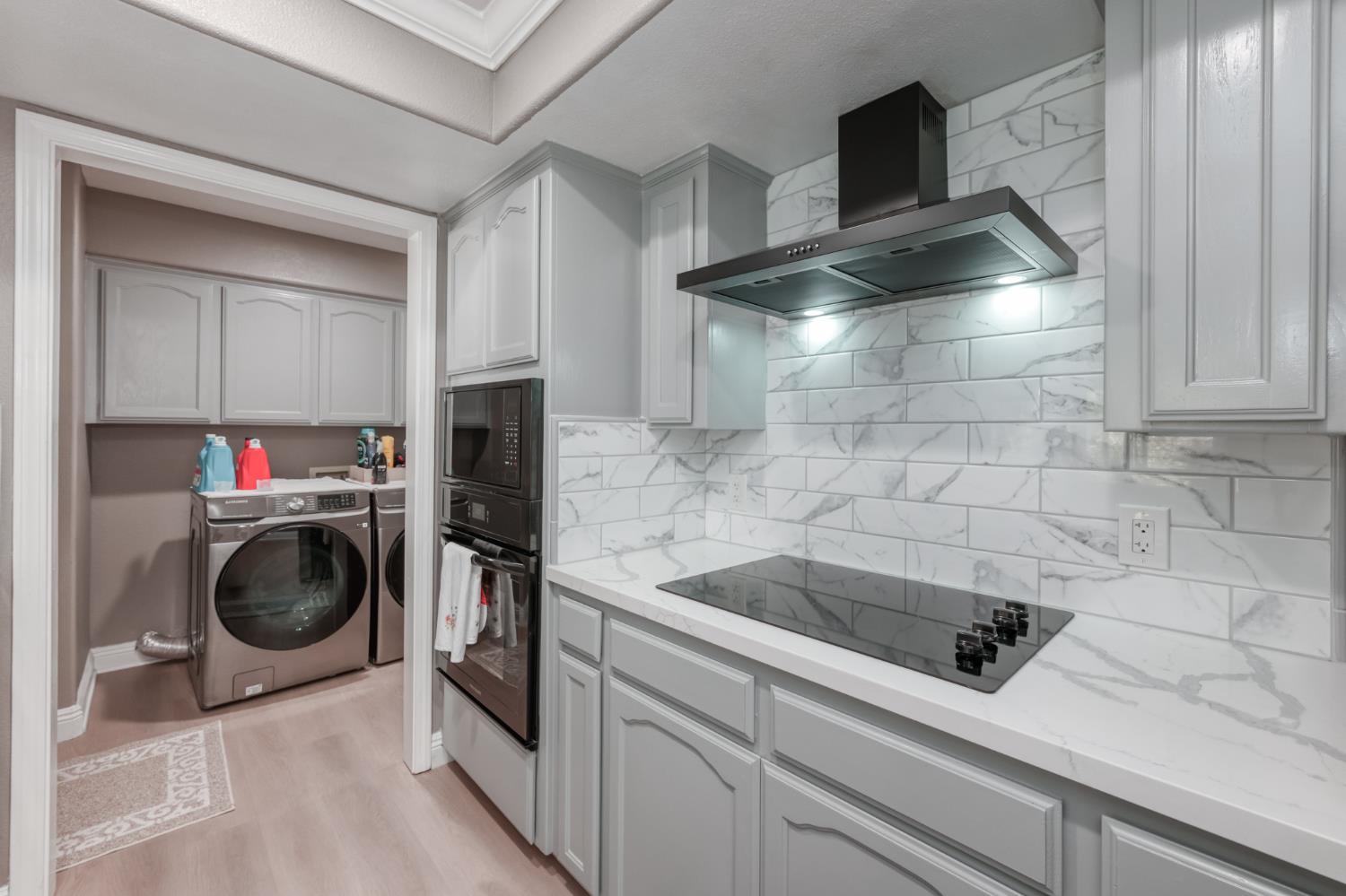 6251 N Gilroy Ave, Fresno, CA 93722