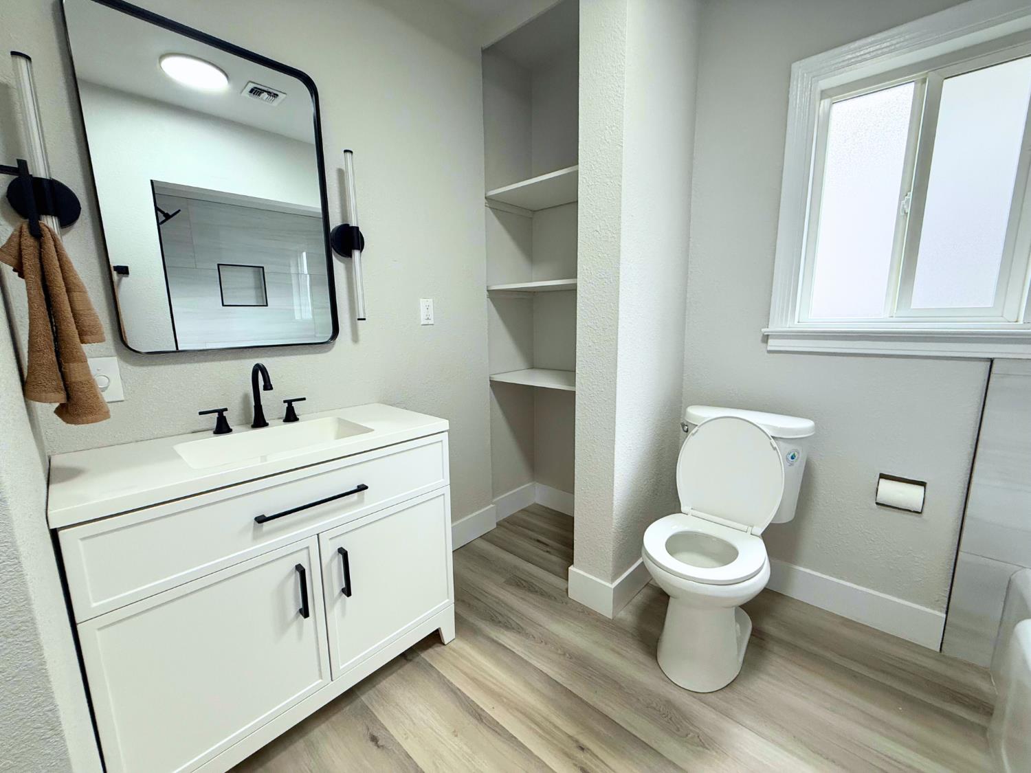 846 N Harrison Ave, Fresno, CA 93728