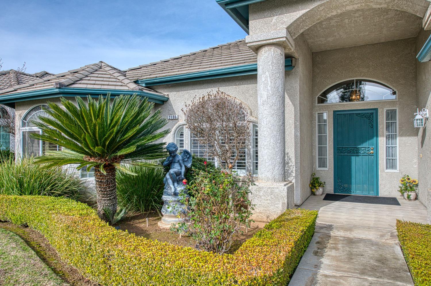 2196 W Beechwood Ave, Fresno, CA 93711