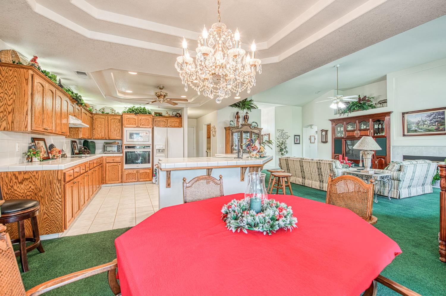 2196 W Beechwood Ave, Fresno, CA 93711