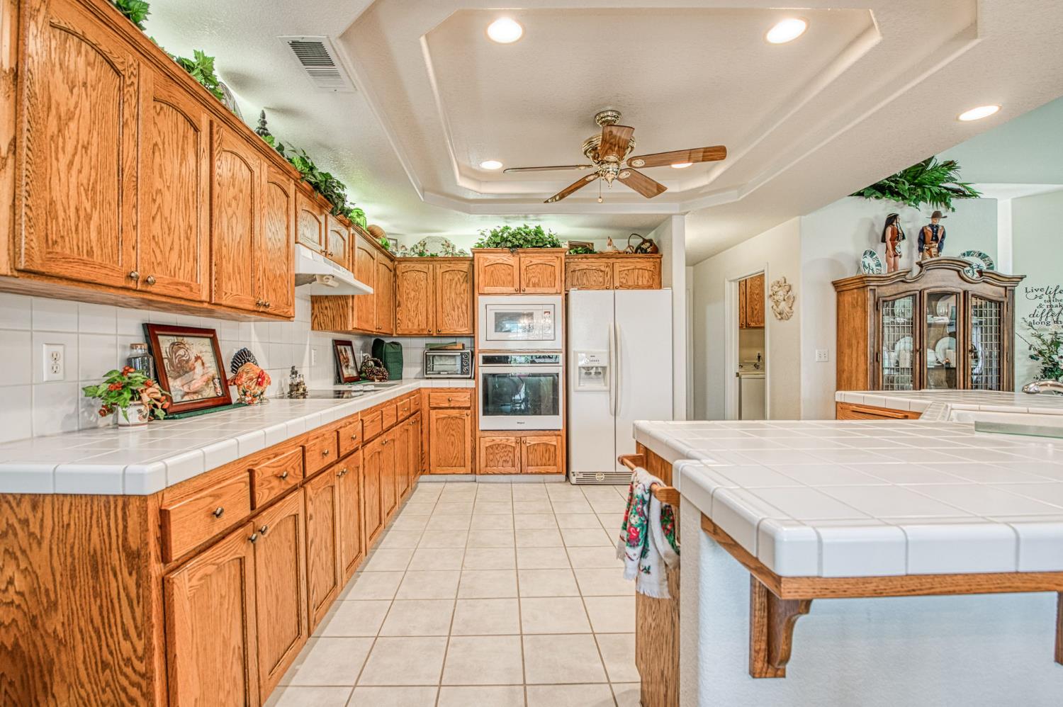 2196 W Beechwood Ave, Fresno, CA 93711