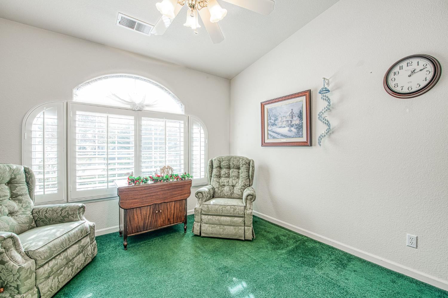 2196 W Beechwood Ave, Fresno, CA 93711