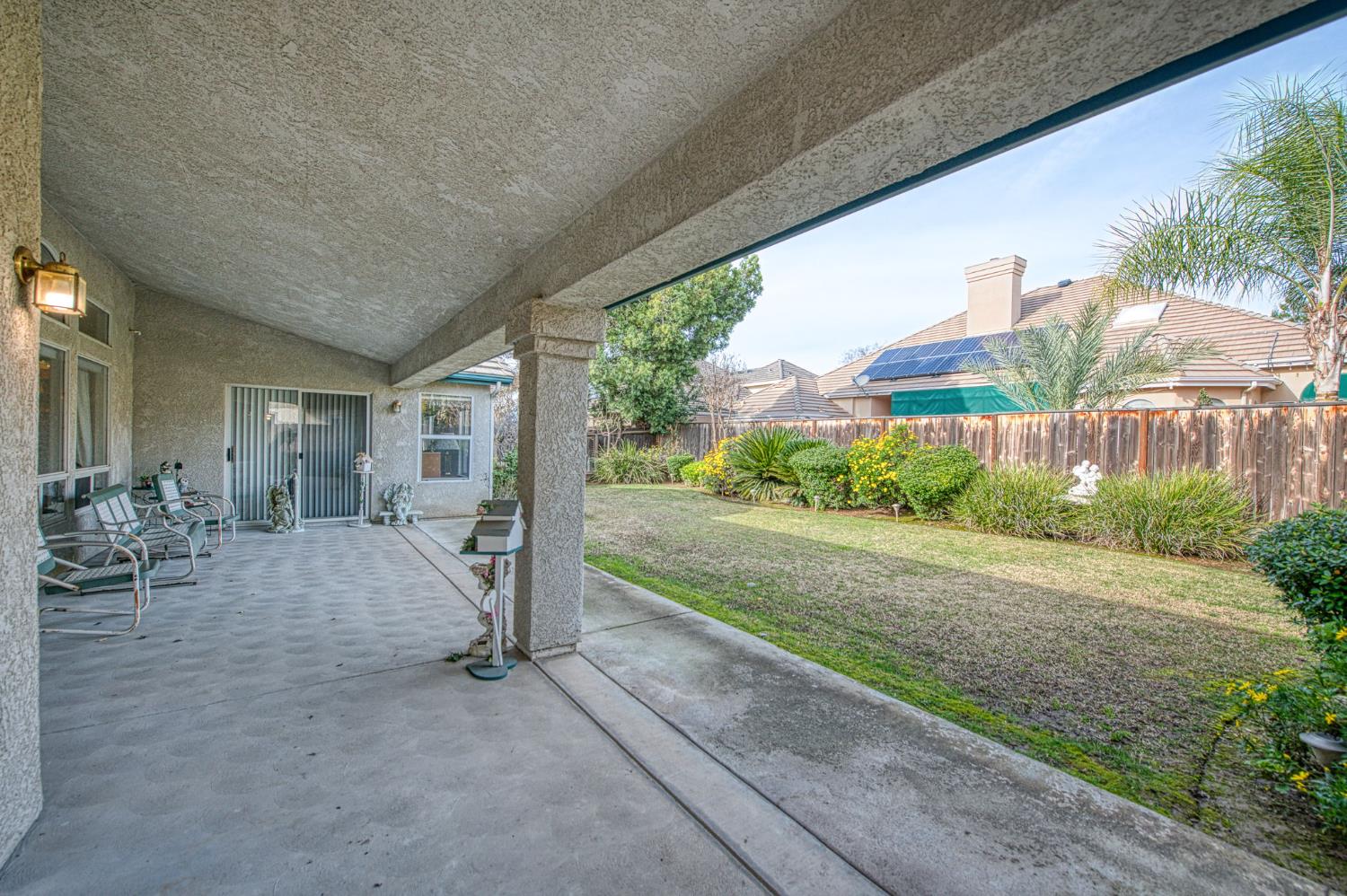 2196 W Beechwood Ave, Fresno, CA 93711