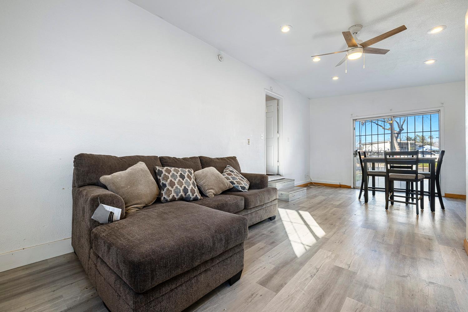 119 W Eden Ave, Fresno, CA 93706