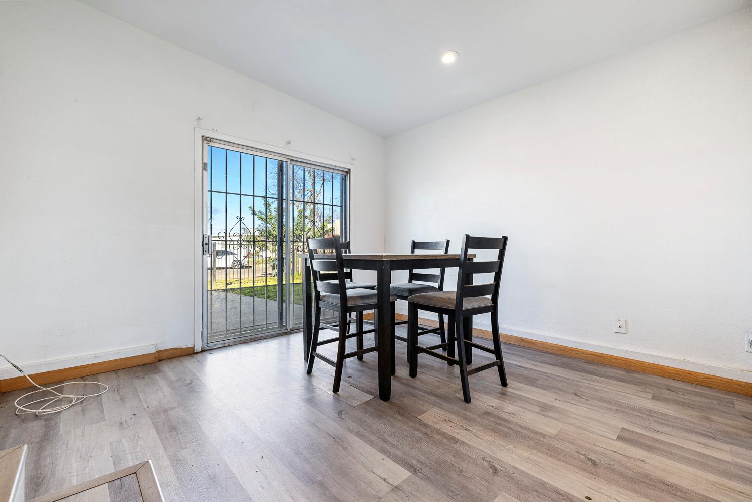 119 W Eden Ave, Fresno, CA 93706