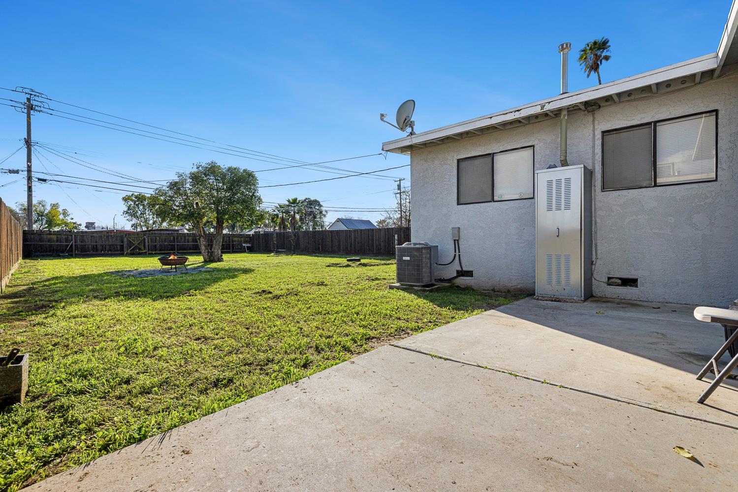 119 W Eden Ave, Fresno, CA 93706