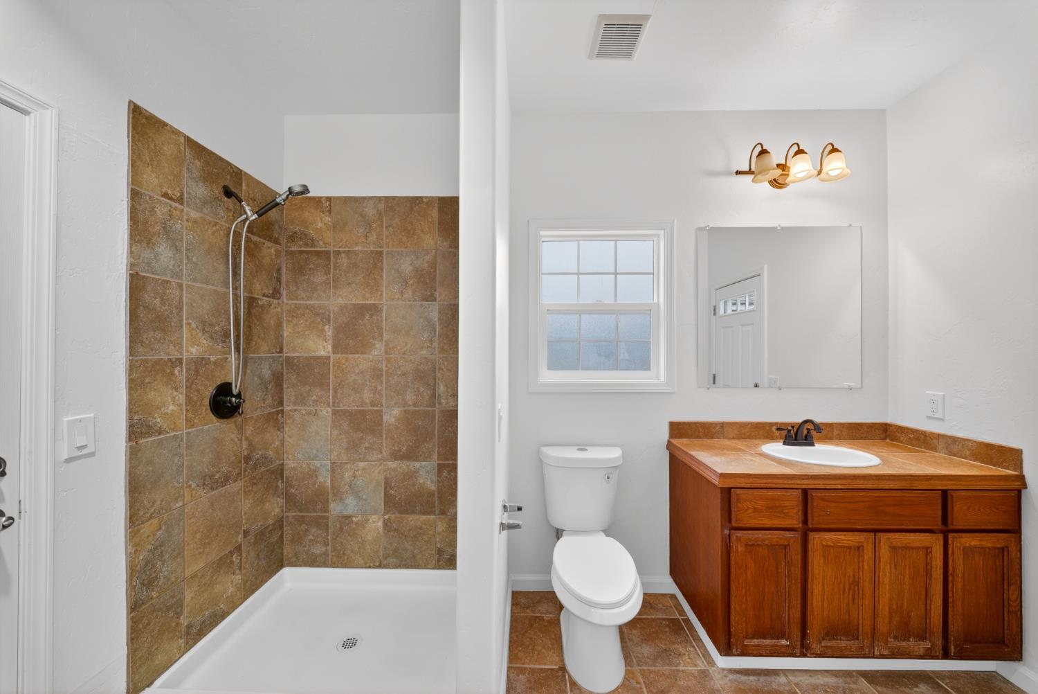 42160 Titan Ct, Coarsegold, CA 93614