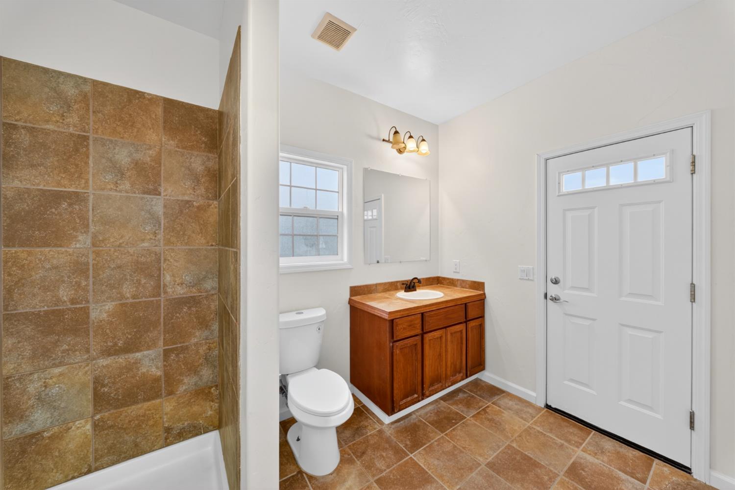 42160 Titan Ct, Coarsegold, CA 93614