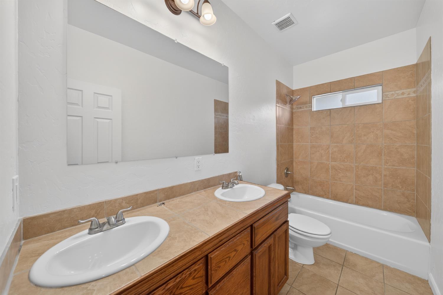 42160 Titan Ct, Coarsegold, CA 93614