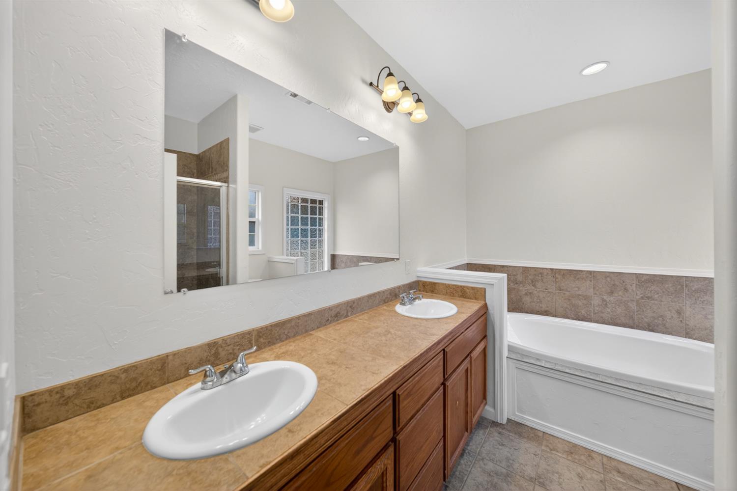 42160 Titan Ct, Coarsegold, CA 93614