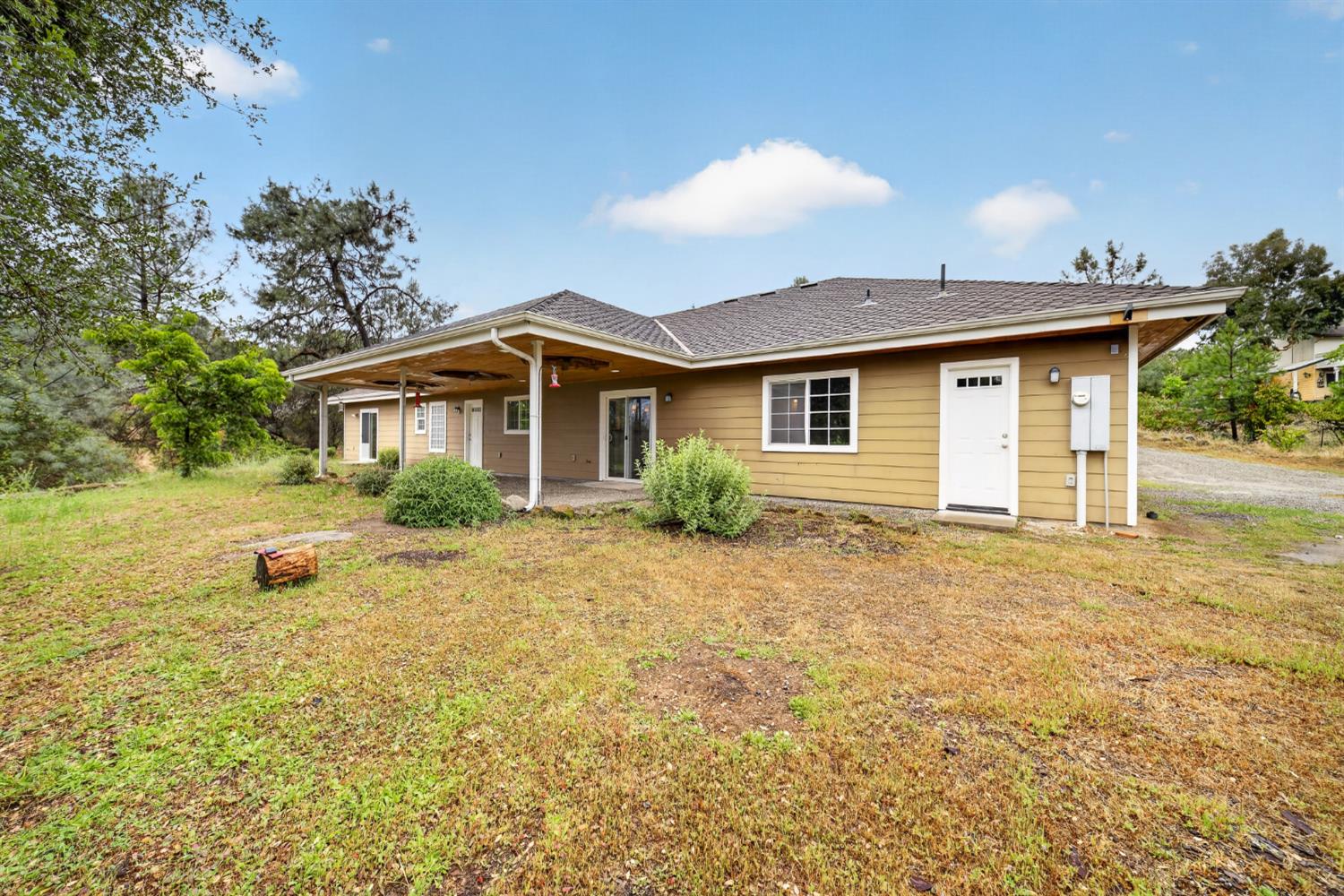 42160 Titan Ct, Coarsegold, CA 93614