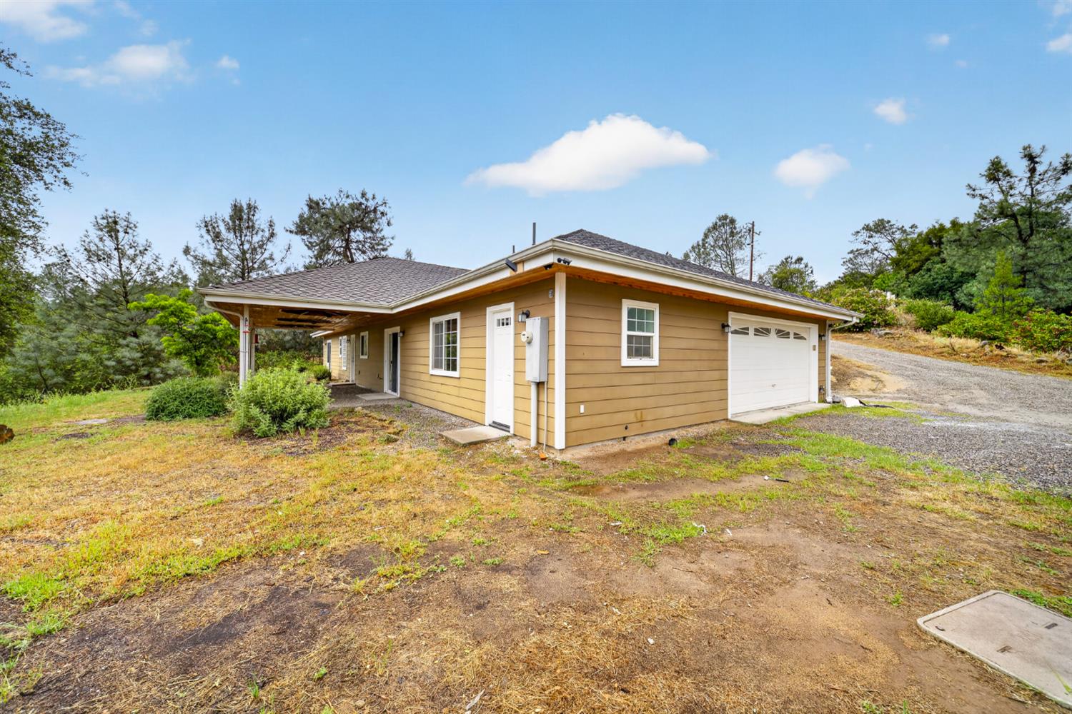 42160 Titan Ct, Coarsegold, CA 93614