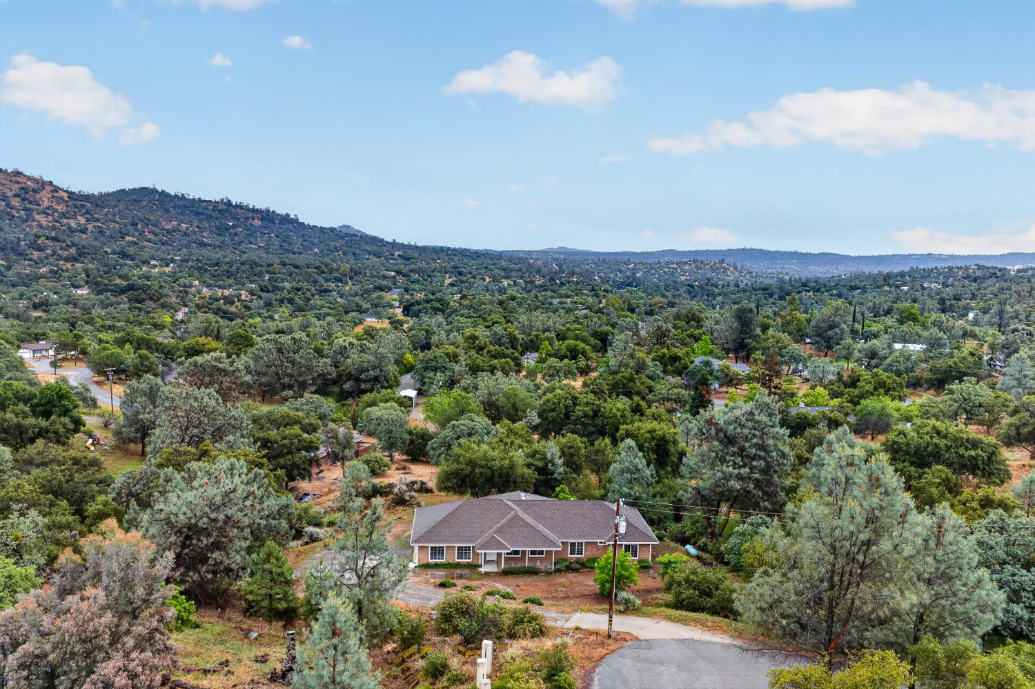 42160 Titan Ct, Coarsegold, CA 93614