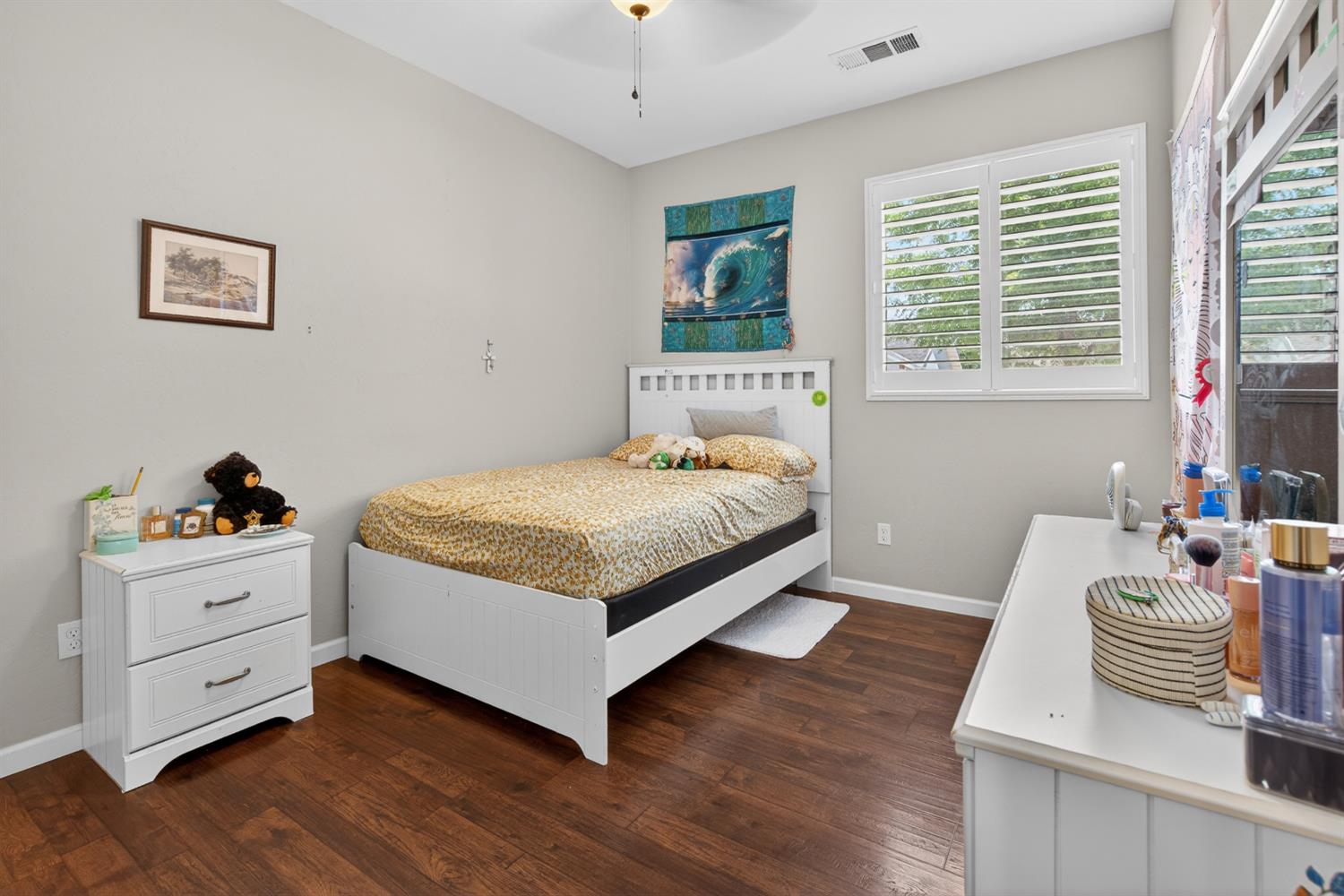 2113 S Columbus Ct, Visalia, CA 93277