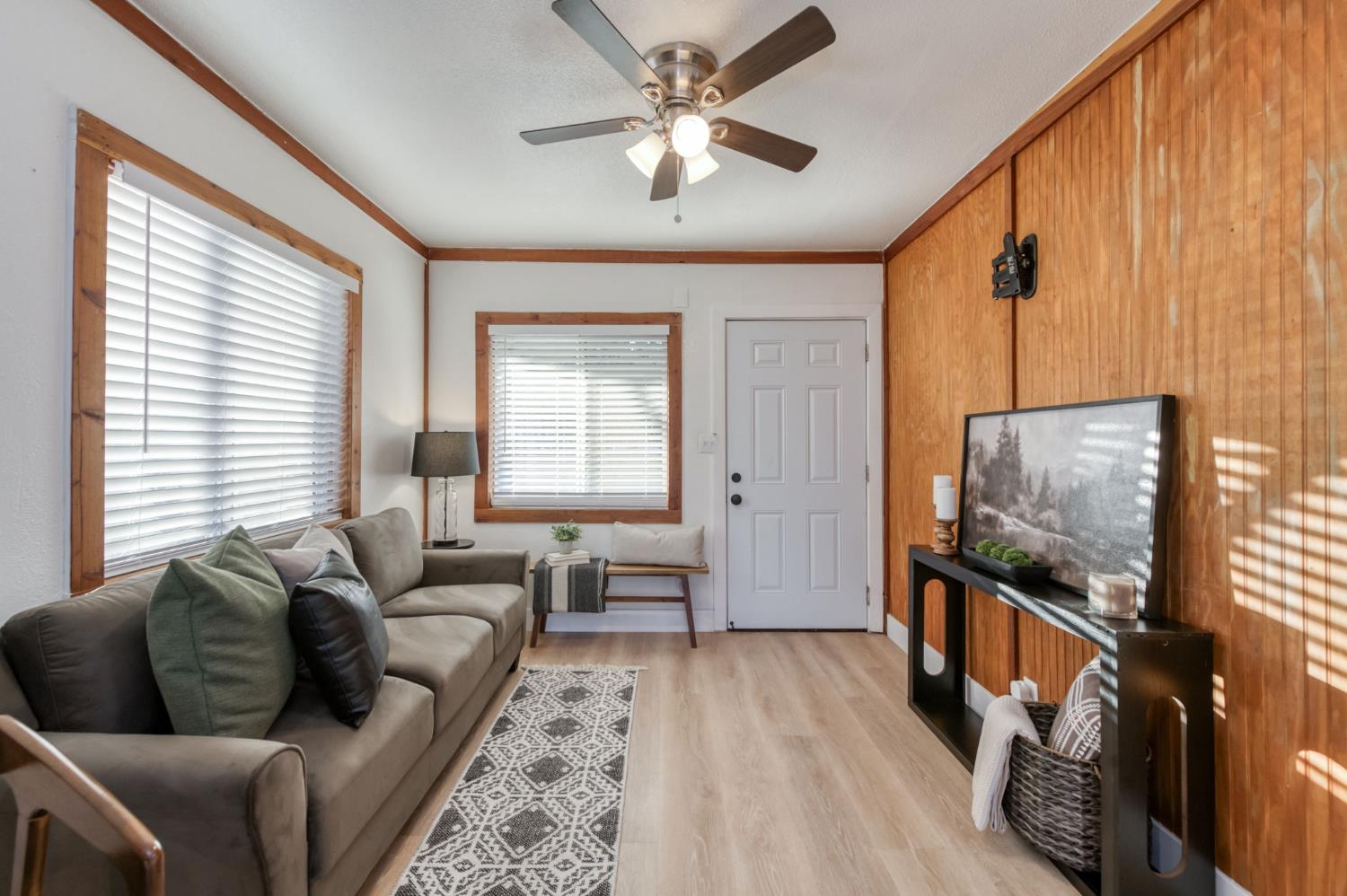 2414 Snyder St, Selma, CA 93662