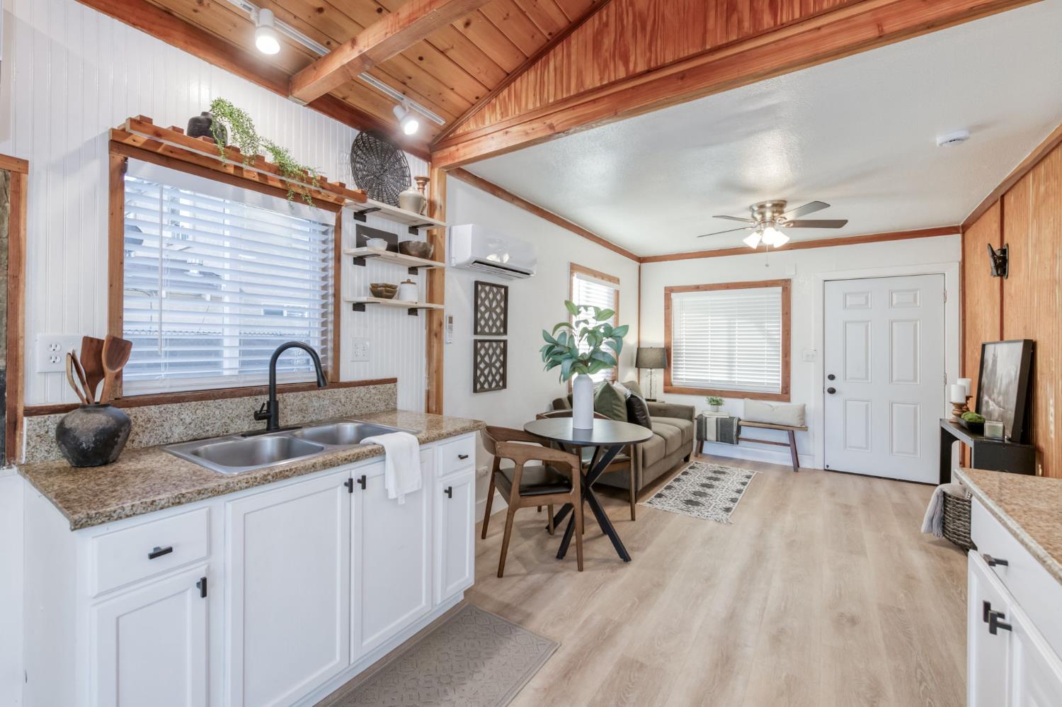 2414 Snyder St, Selma, CA 93662