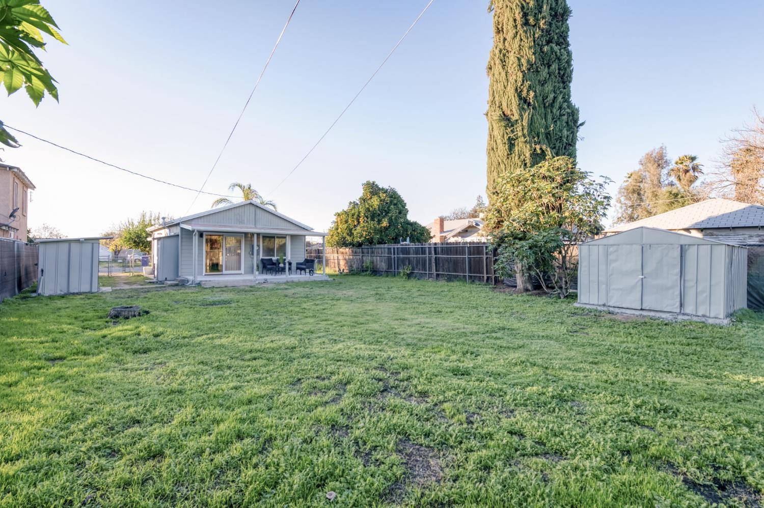 2414 Snyder St, Selma, CA 93662