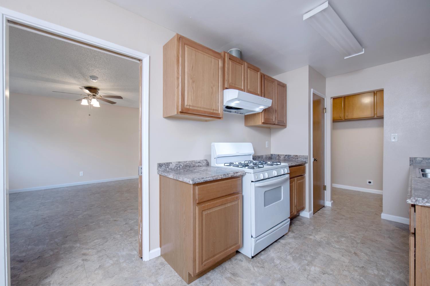 16 E Eden, Fresno, CA 93706