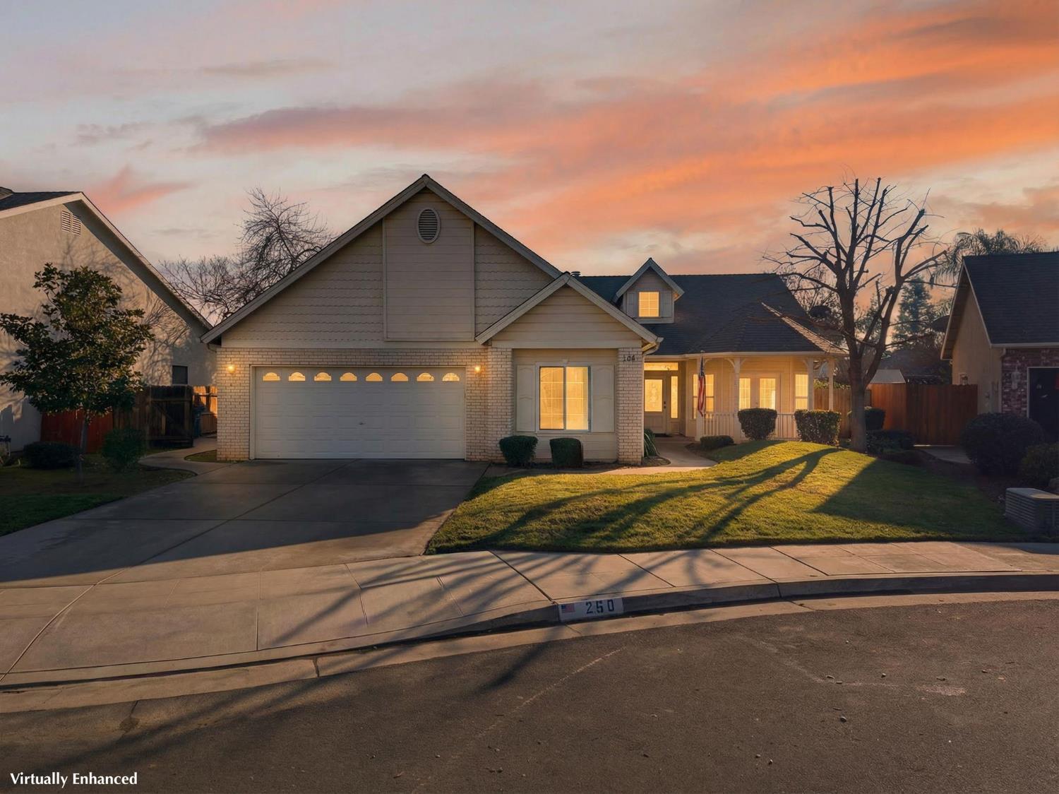 260 W Loyola Ave, Clovis, CA 93619