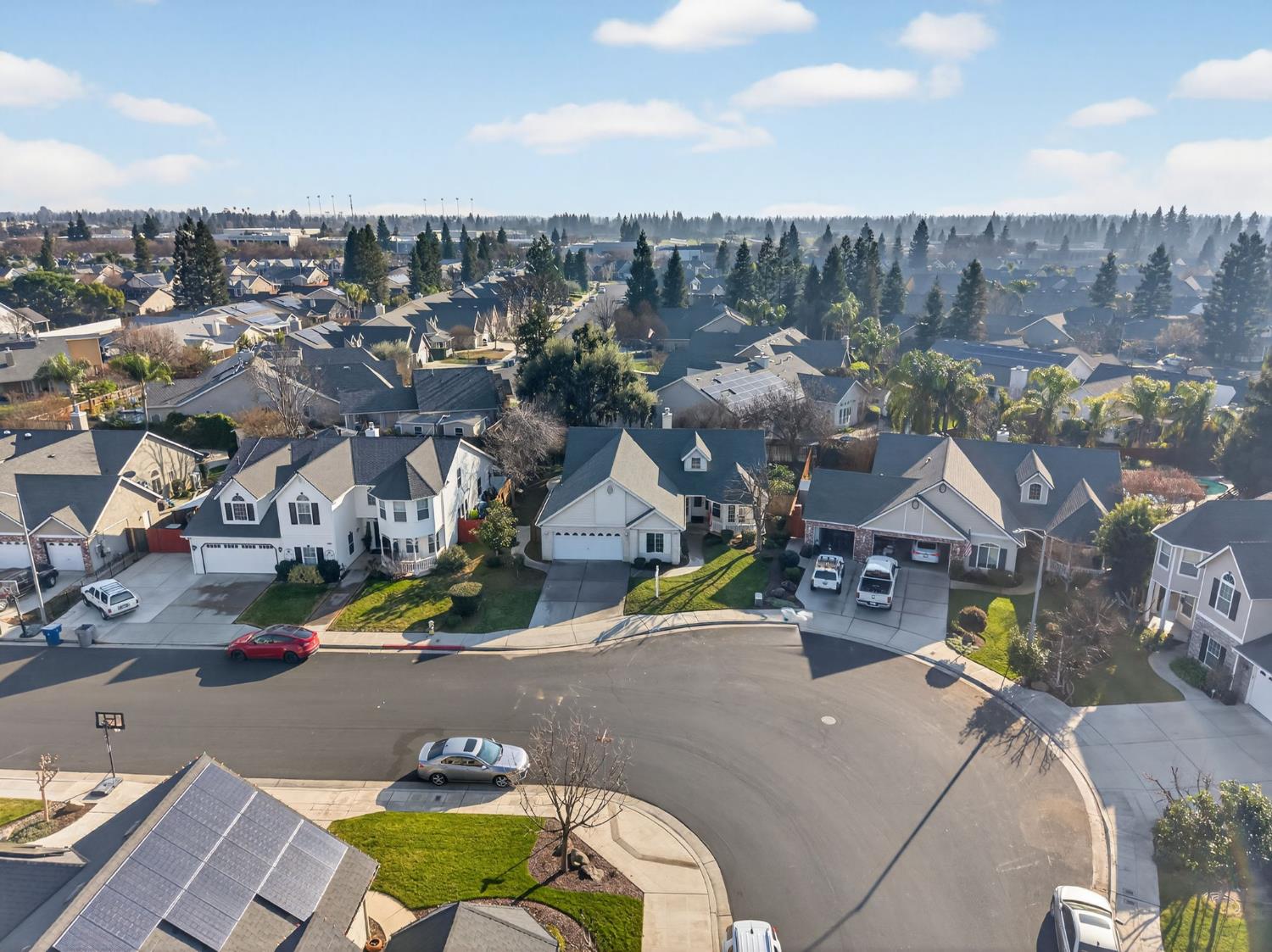 260 W Loyola Ave, Clovis, CA 93619