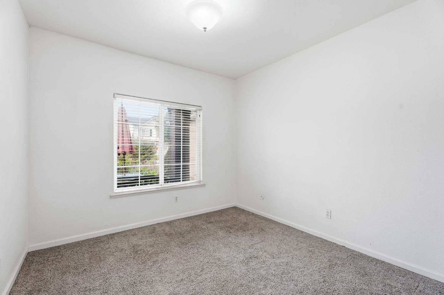 6540 N Bain Ave, Fresno, CA 93722