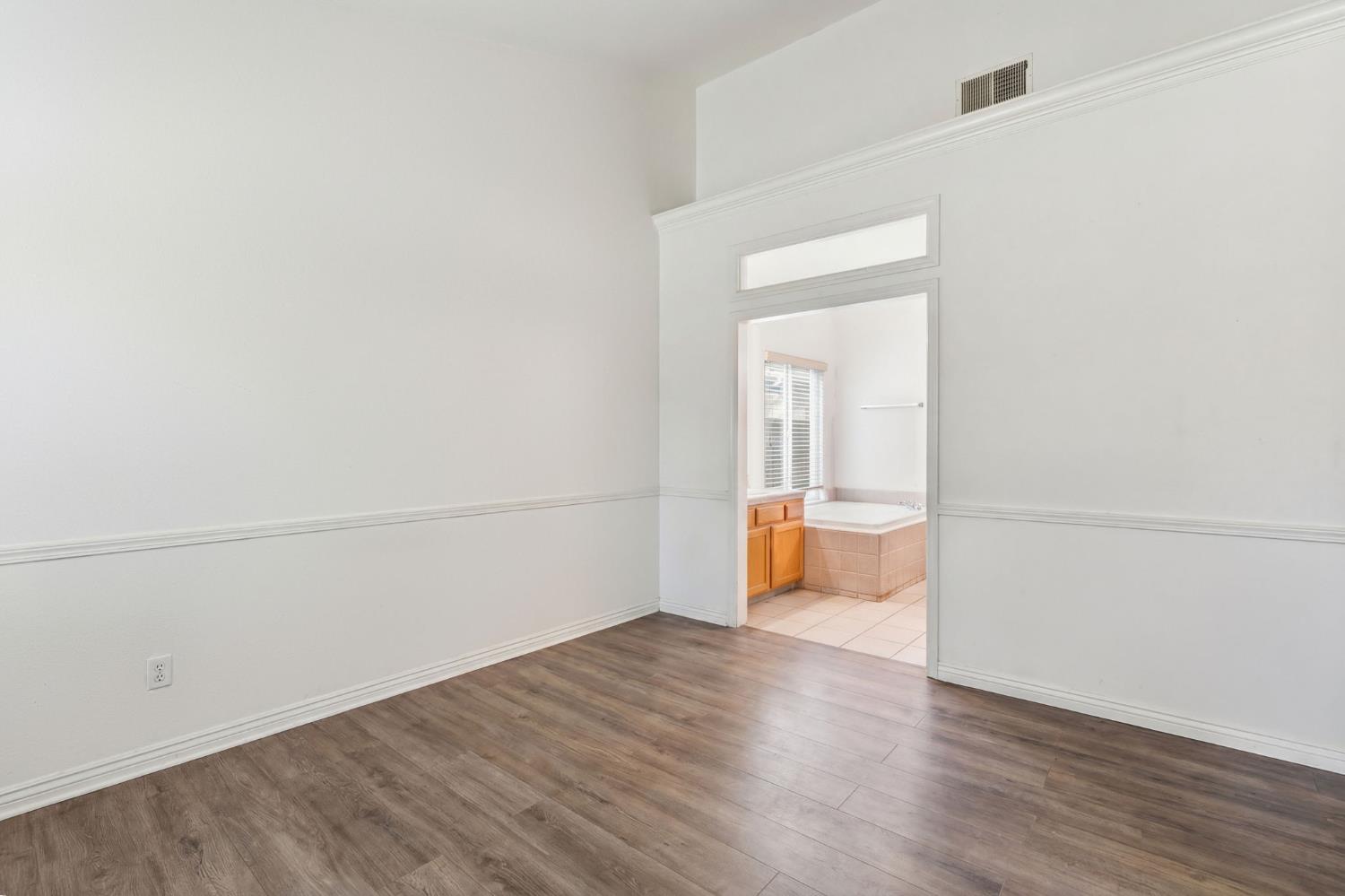 6540 N Bain Ave, Fresno, CA 93722