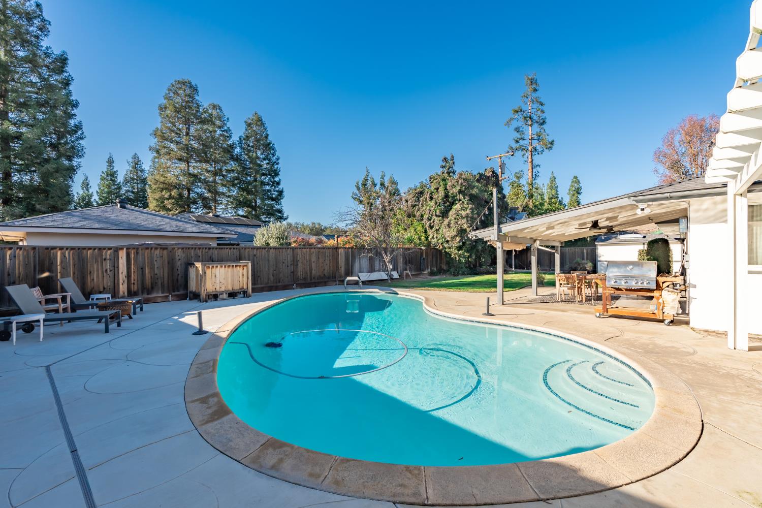 1488 W Roberts Ave, Fresno, CA 93711