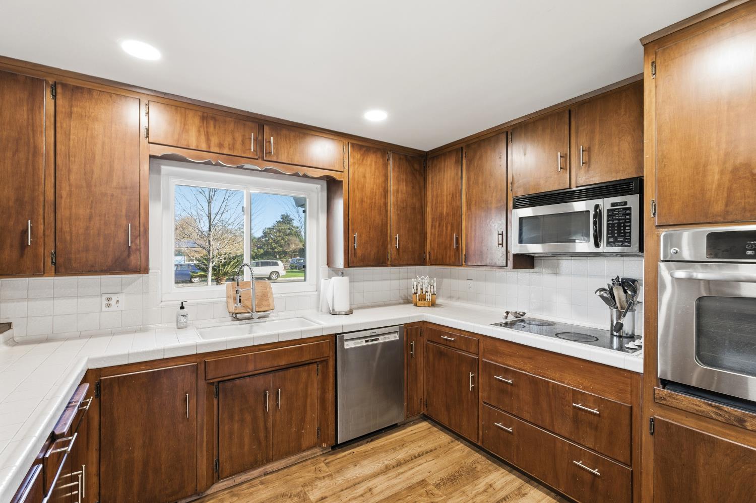 1488 W Roberts Ave, Fresno, CA 93711