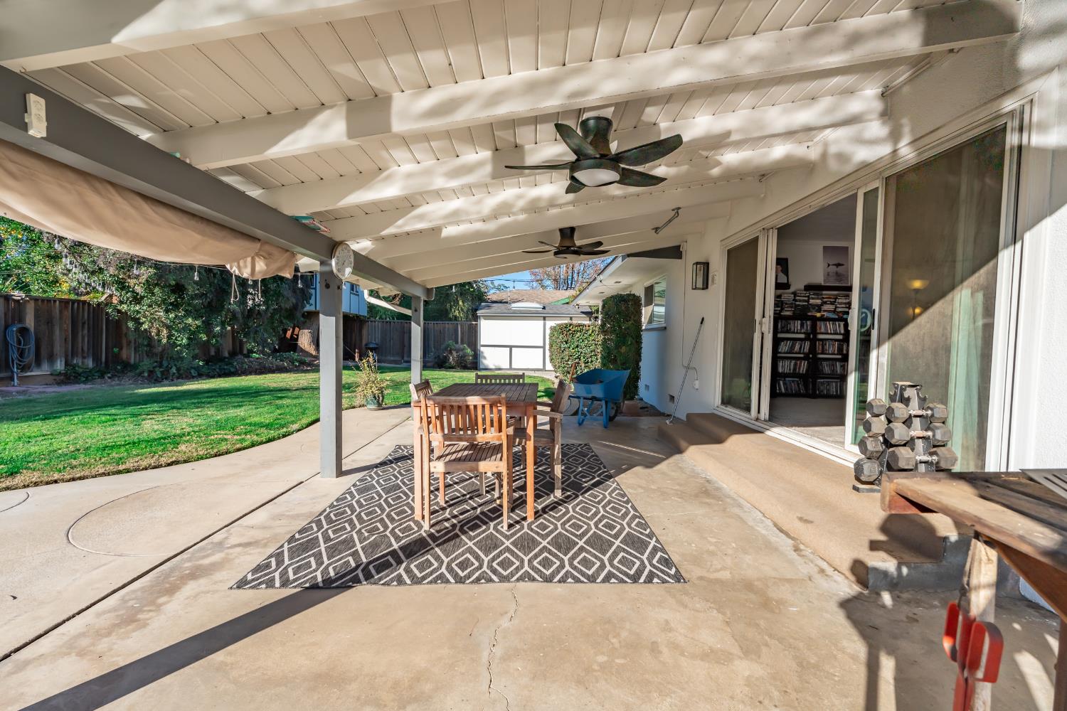 1488 W Roberts Ave, Fresno, CA 93711