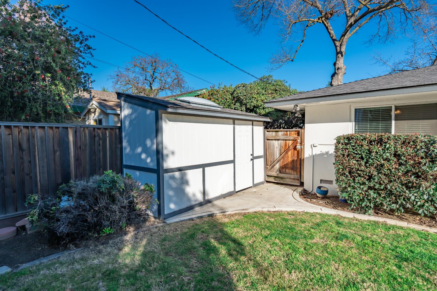 1488 W Roberts Ave, Fresno, CA 93711