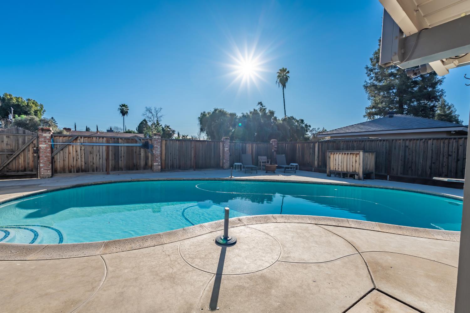 1488 W Roberts Ave, Fresno, CA 93711