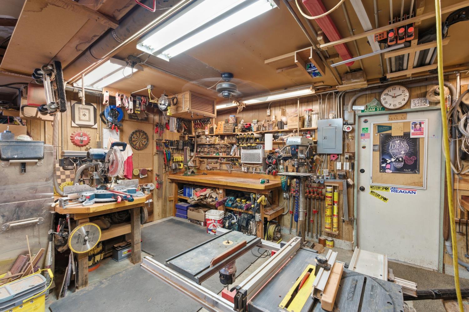 1488 W Roberts Ave, Fresno, CA 93711